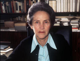 Countess Marion von Dönhoff — Castle Friedrichstein, 1909-2002, journalist